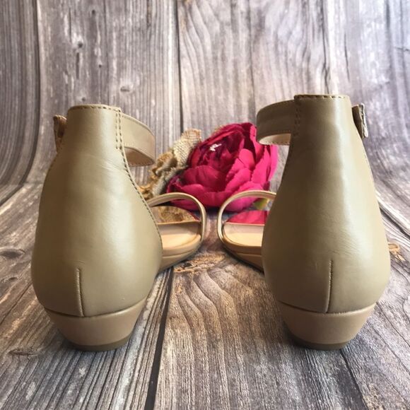 ALFANI Tiresa Tan Leather Wedge Sandals - Picture 5 of 16